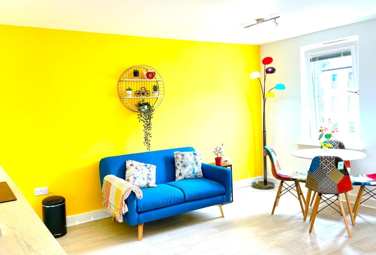 Modern Townhouse, Sleeps 4 With Parking Apartamento Wakefield Exterior foto